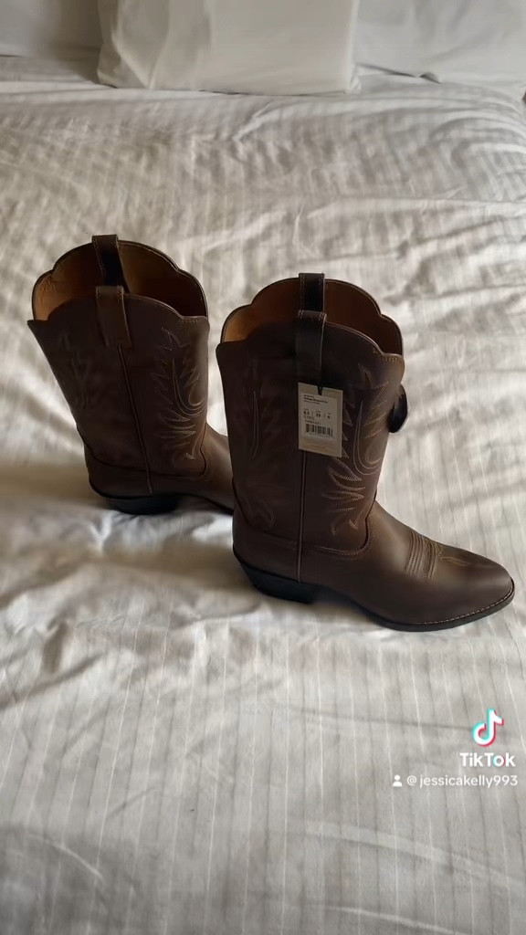 The ultimate cowboy boot! 
I wore these none stop over summer and they’ve held up great! Definitely check them out if you’re looking for a wardrobe staple! 🤠

#LTKVideo