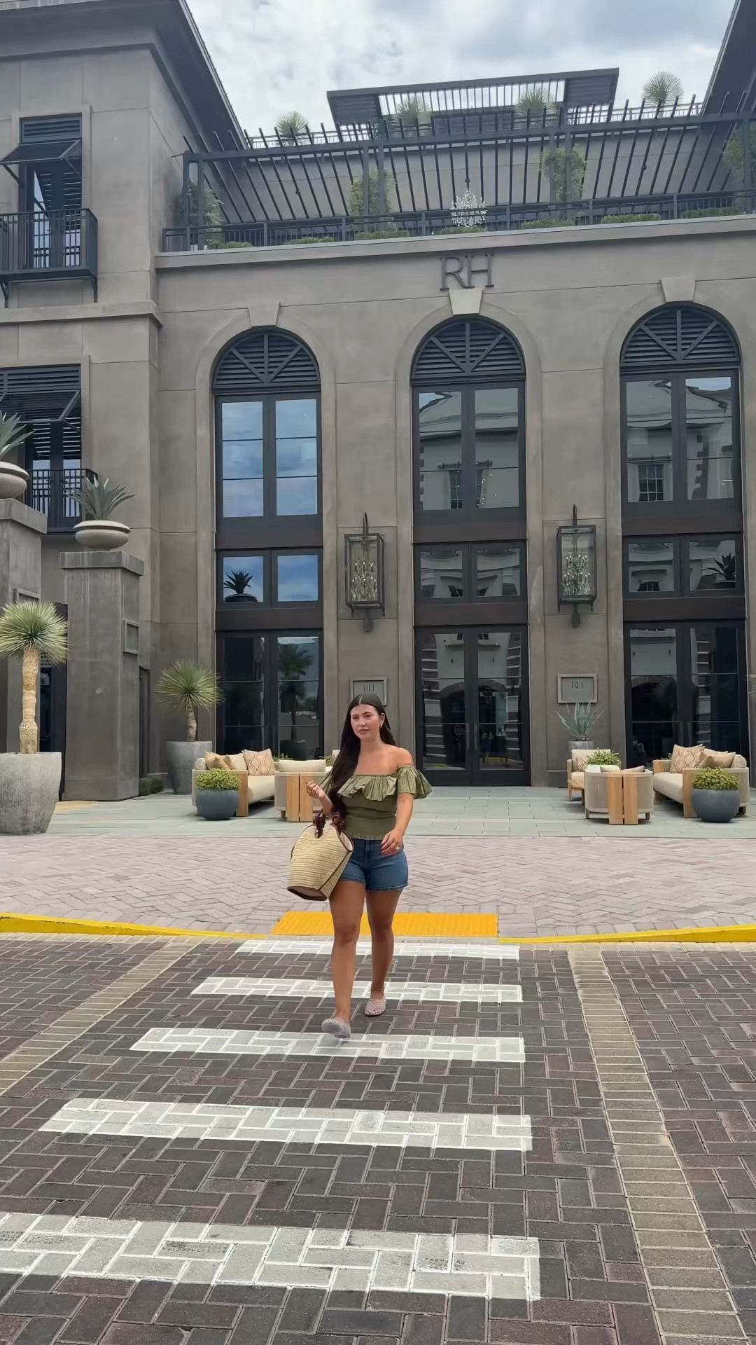 Walmart really checked all the boxes with the summer outfits! ☀️

Comment 'SHOP' if you want the 🔗 to these outfits!



@WalmartStyle #WalmartPartner #WalmartStyle #midsizefashion #curvyfashion #summeroutfits

#LTKMidsize #LTKootd #LTKSaleAlert