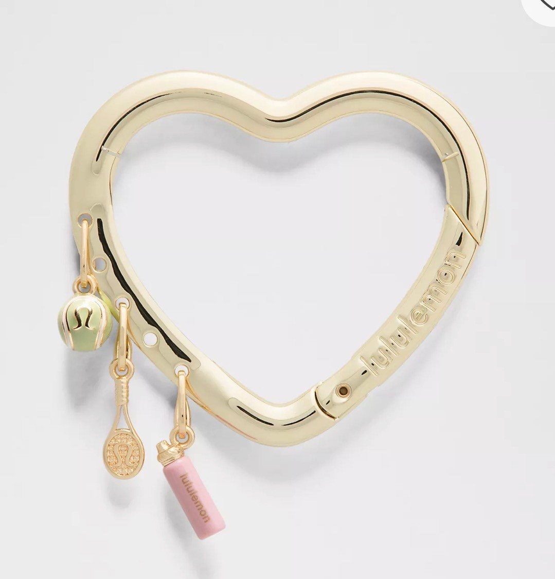 Charm Heart Keyring


#LTKWorkwear #LTKActive #LTKootd