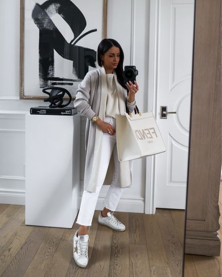 Casual spring outfit / travel outfit ideas
Cella Jane x Splendid collection
Wearing an XS in top
Duster cardigan wearing an XS


#LTKstyletip #LTKtravel #LTKfindsunder100