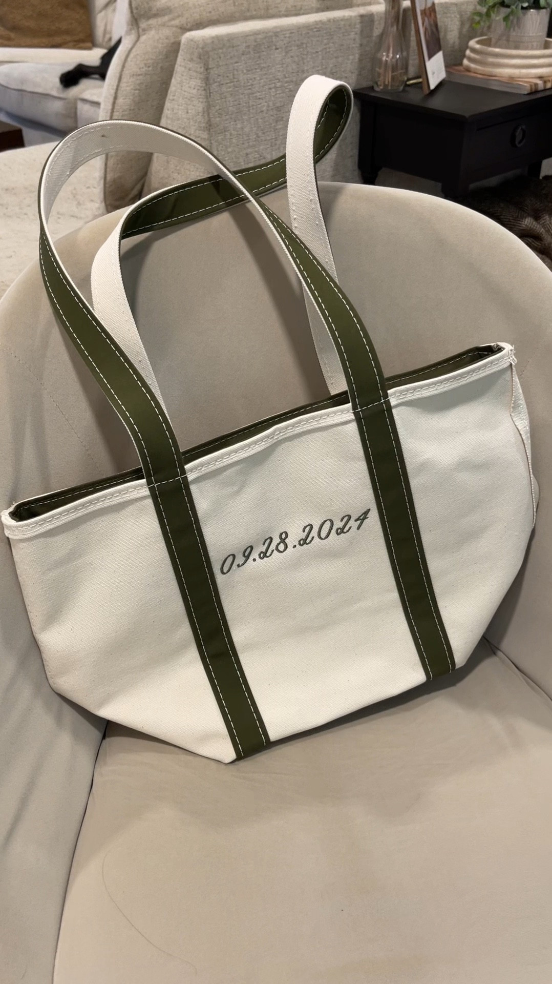 Wedding Date LL Bean Boat & Tote Bag 🤍😭💍🥂

2024 bride

#LTKStyleTip #LTKItBag #LTKWedding
