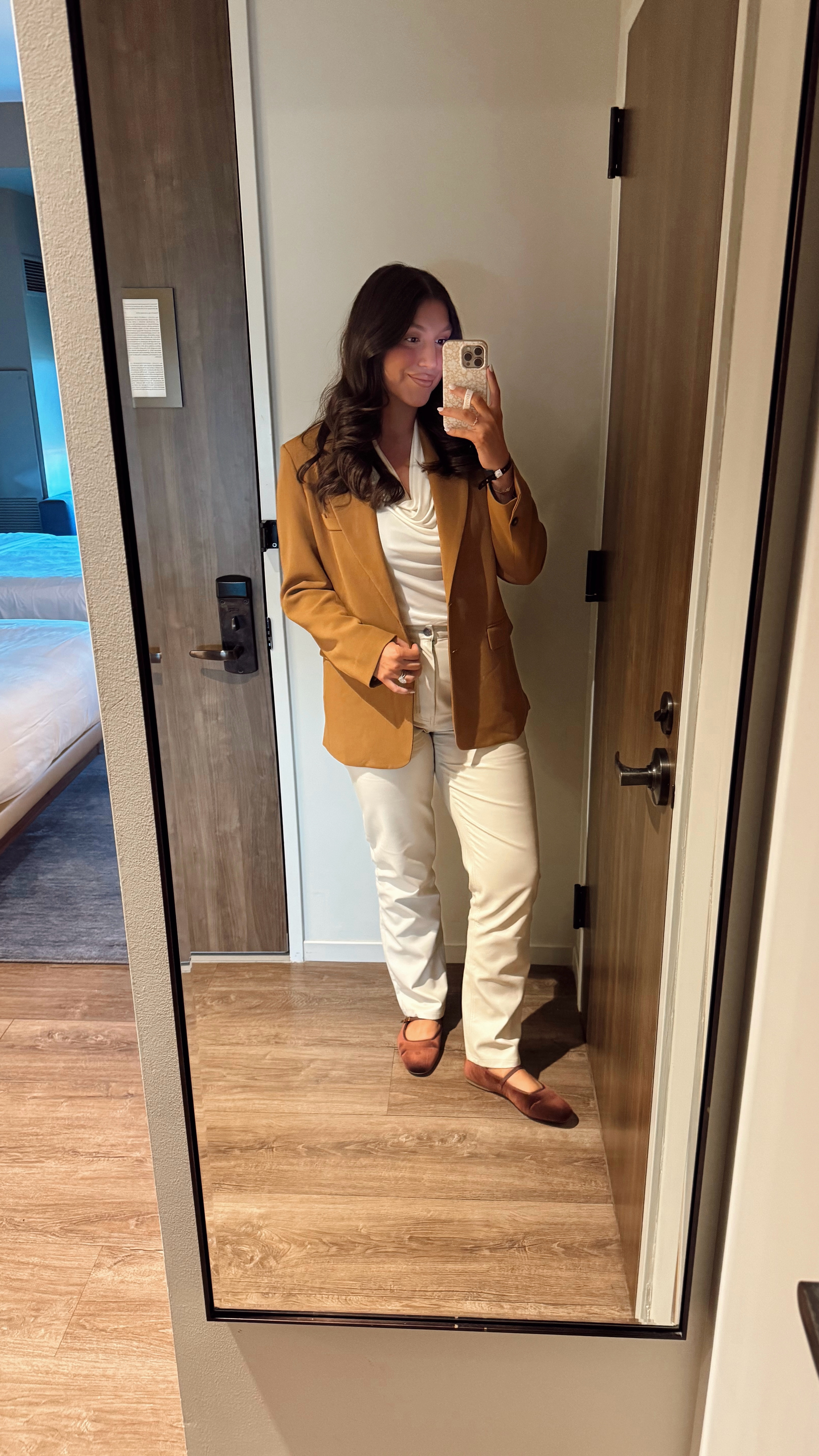 Workwear ootd

Work style, women’s workwear, winter outfit

#LTKMidsize #LTKPlusSize #LTKWatchNow