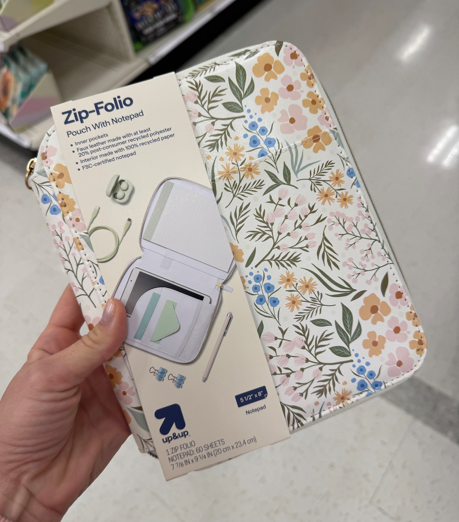 New floral patter in this zip folio. This size makes the perfect iPad mini agenda. Just add a flip case and slide it in the right pocket. 

#LTKmomlife #LTKHome #LTKOver40