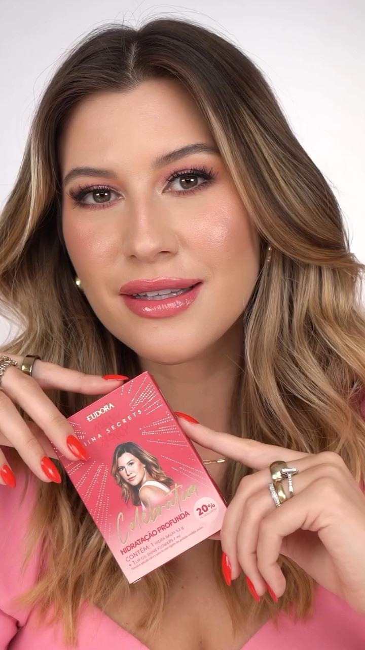 O mimo perfeito pra presentear quem ama um lip combo! Celebration Hidratação Profunda, para lábios hidratados, nutridos 💋
 

 #LTKbrasil