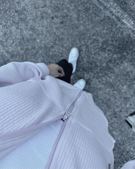 ootd! cozy purple zip up!!!

spring outfit, summer outfit, laid back outfit, converse, Lululemon leggings, aerie, on sale

#LTKActive #LTKshoecrush #LTKsalealert