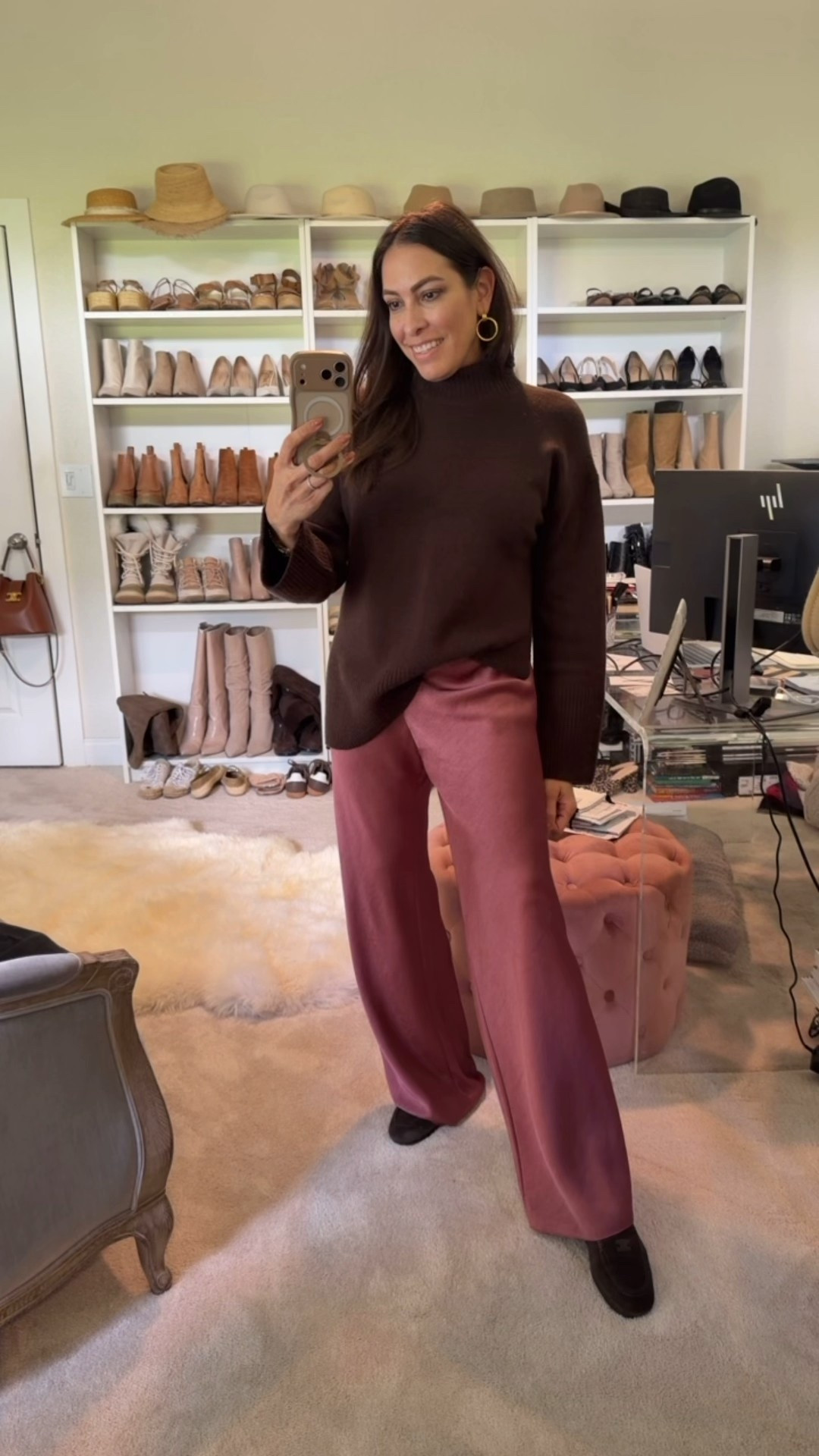Thanksgiving outfit idea

Brown cashmere sweater 
Vince silk pant
Brown loafer
Ralph Lauren socks



#LTKHoliday #LTKSeasonal #LTKgrwm