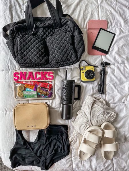 Hospital bag finds for mom! 

Quilted weekender // clear bag // toiletry bag // kindle // tripod // cloud sandals // postpartum essentials 

#LTKfamily #LTKbump #LTKbaby