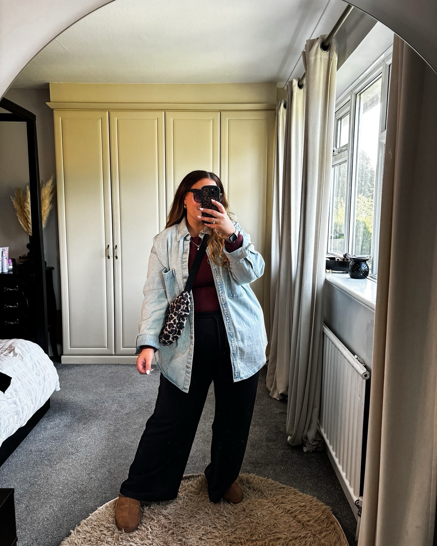 SEPTEMBER MIDSIZE OUTFITS DAY 7! 

Wide leg joggers, the colour of the szn and denim! 👏🏼✨ 

✨Let me know in the comments what you want to see next?! Outfit ideas, trends, ways to wear?! ✨

@newlook @hm @metapicuk @tuclothing 

#ootd #widelegjoggers #casualstyle #momfit #schoolrunstyle #midsizestyle #midsizeblogger #midsizefashion #september #styleinspo #curvyoutfit