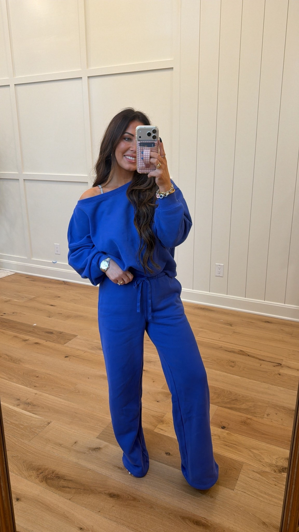 Cozy but make it cute 💙 This divine blue matching set from American Eagle is giving effortless mom style without the frumpy 🙌 SO soft, flattering, and perfect for running errands, school drop-offs, or just lounging in style. I sized up for that relaxed, off-the-shoulder look and I’m obsessed 😍

I’m in a small in pants and an XS in the top✨

#ltkstyle #ltkunder100 #ltkfinds #amazonstyle #momstyle #casualoutfit #matchingset #comfystyle #athleisurewear #everydayoutfit #springstyle #momoutfit #cozyvibes #effortlessstyle #ootd #neutralstyle #trendingoutfits #affordablefashion #americanstyle

#LTKootd #LTKOver40 #LTKmomlife