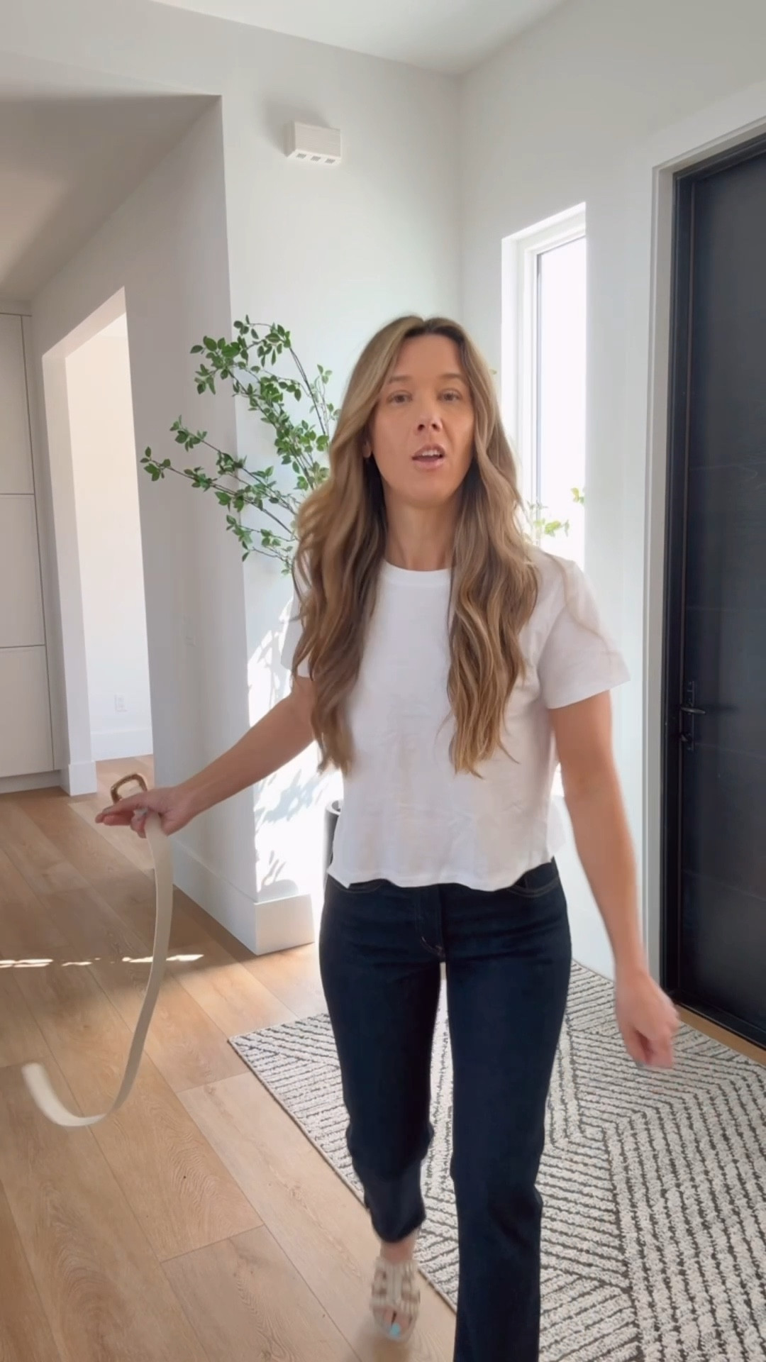 New tee, jeans and jacket from @Madewell 
Tee Small
Jacket medium
Jeans 26
Belt xs