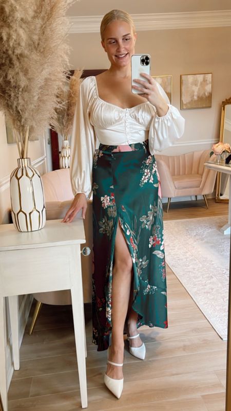 This skirt is a gorgeous winter to spring transition piece! The floral print is stunning 🤩

#LTKunder100 #LTKstyletip