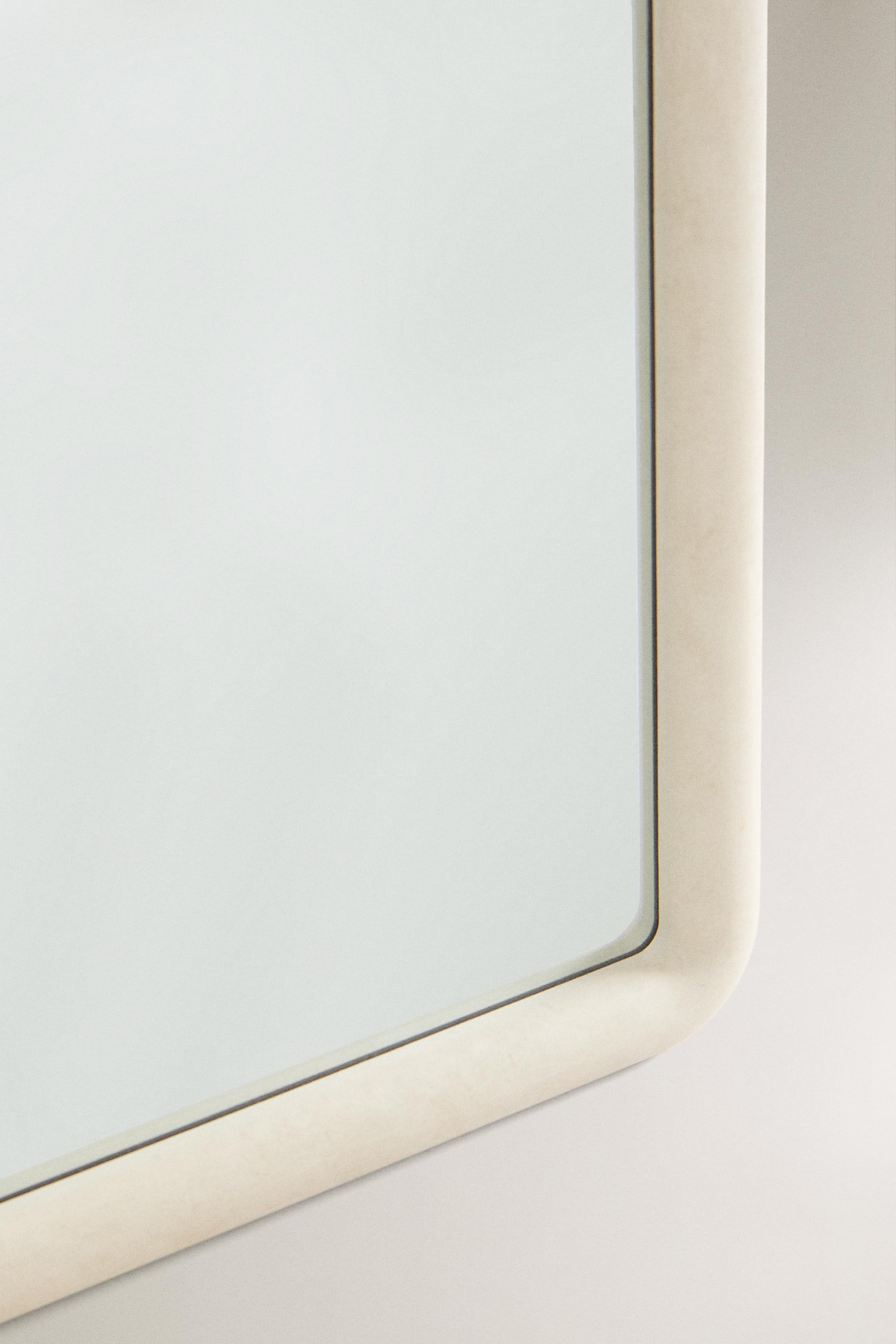 FULL LENGTH MIRROR WITH A WOODEN BOW | Zara US