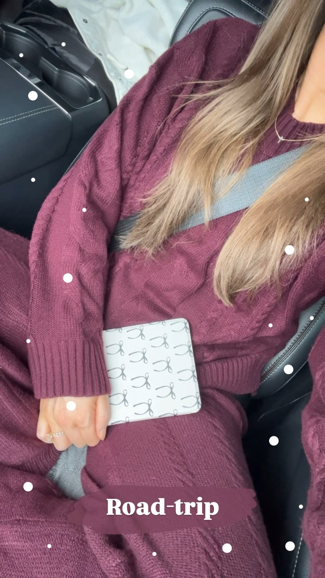 Early roadtrip= comfy sweater set🩷

#LTKTravel #LTKdayinmylife #LTKootd