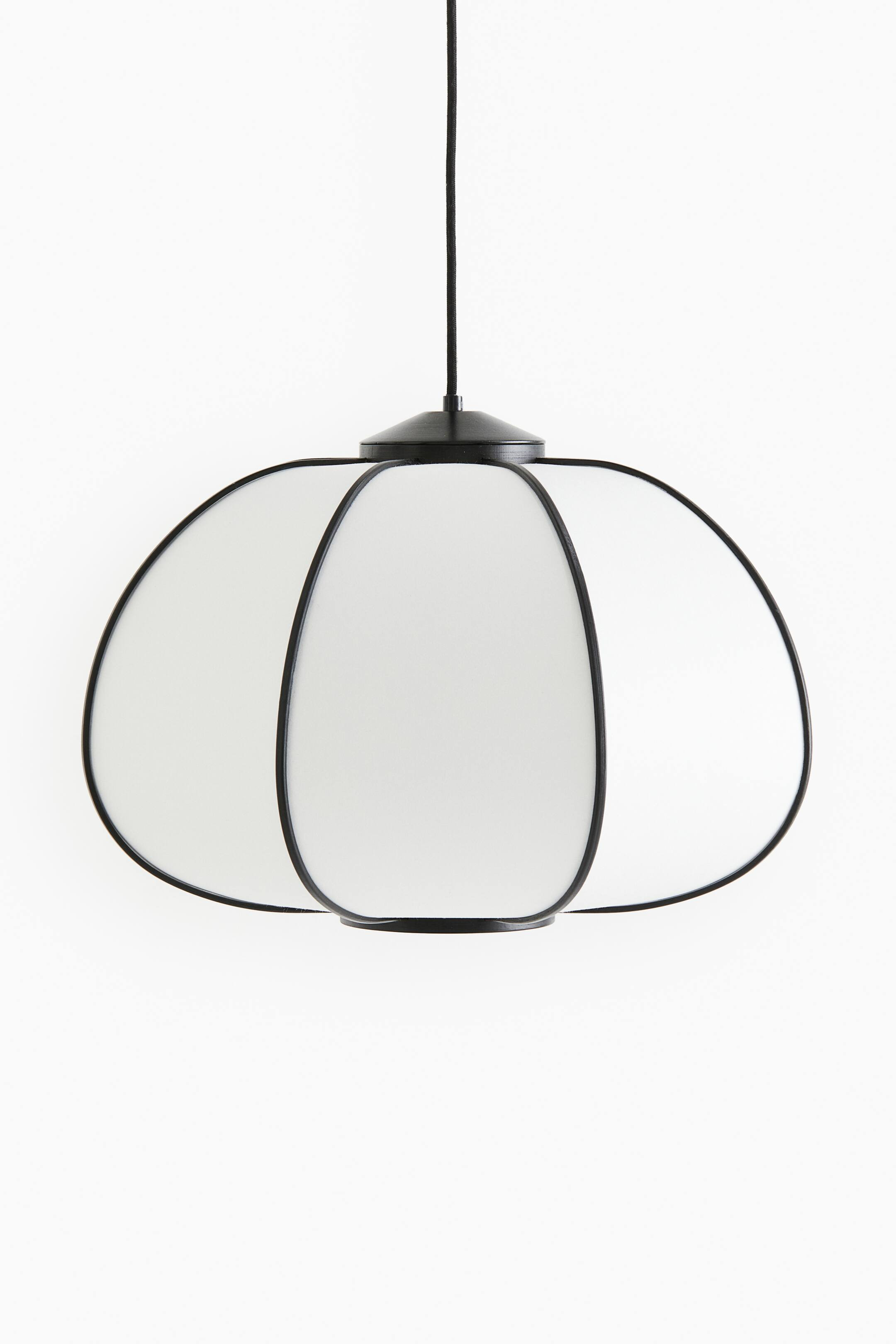 Bamboo pendant light | H&M (UK, MY, IN, SG, PH, TW, HK)