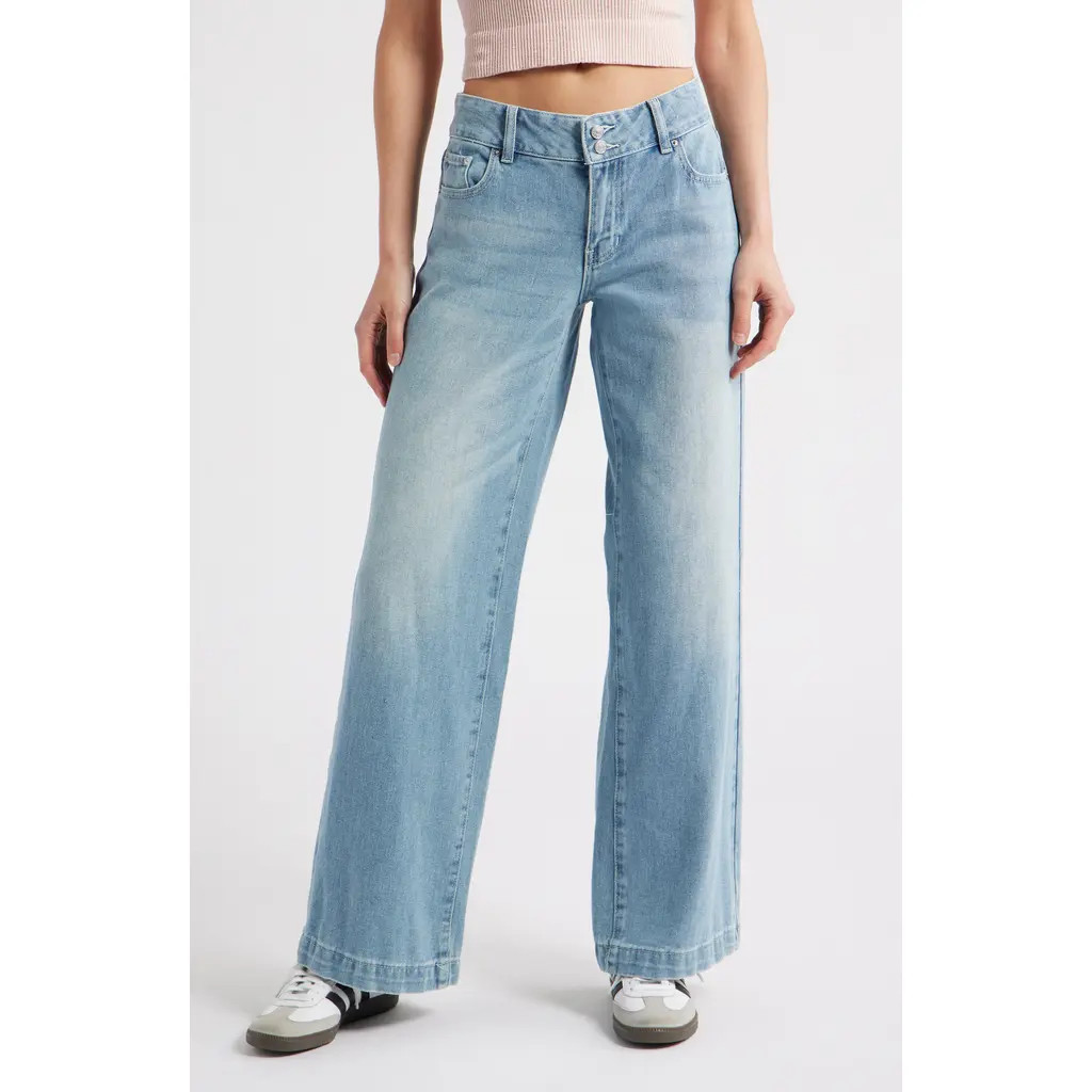 PacSun Casey Low Rise Baggy Jeans in Dayana Wash at Nordstrom Rack, Size 23 | Nordstrom Rack