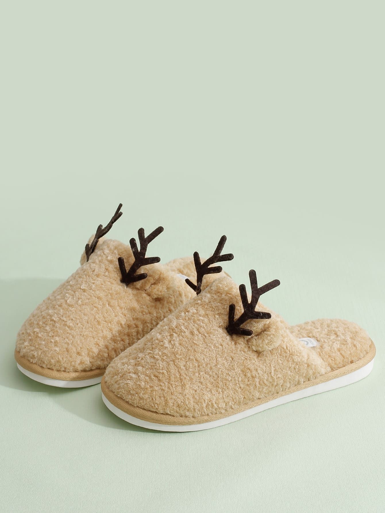 Antlers Decor Fluffy Slippers | SHEIN