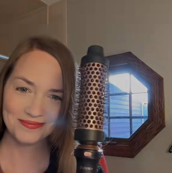 Get gorgeous hair with Wavy Talk’s Thermal Brush 

#LTKBeauty #LTKWatchNow #LTKFamily