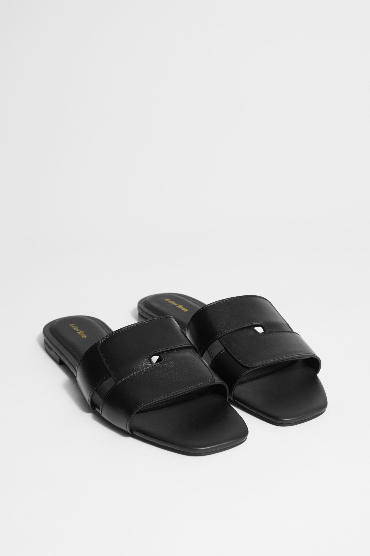 Woven Leather Slides - No heel - Brown - Ladies | H&M GB | H&M (UK, MY, IN, SG, PH, TW, HK)