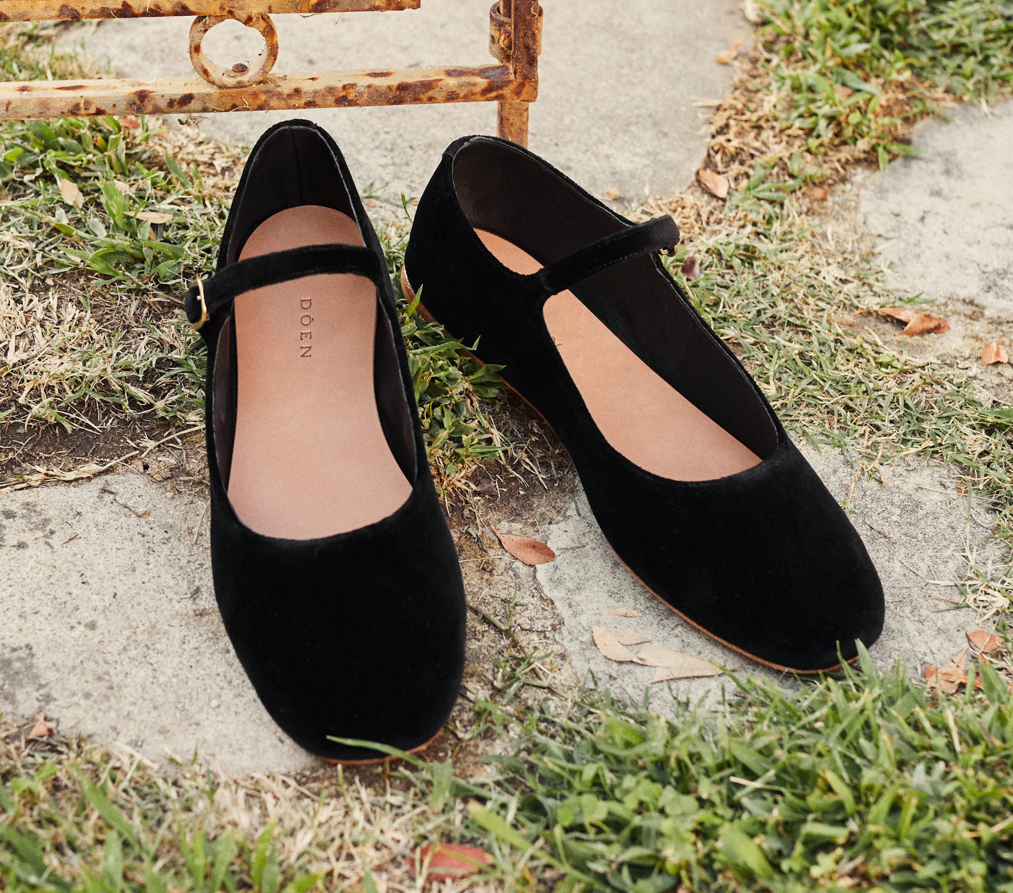 Mary Jane Slipper - Black | DÔEN | DOEN