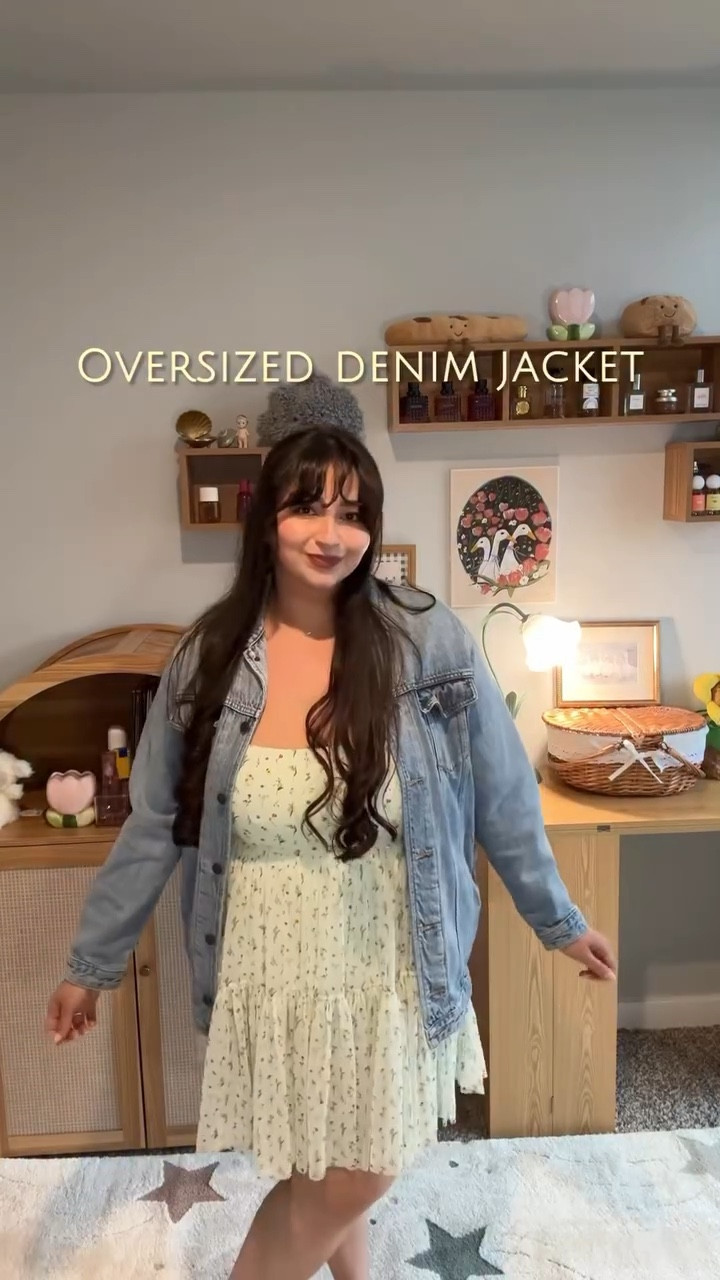 Let this be your sign to wear what you want in a way that makes you feel most comfortable! 

I adore the Piroutte dresses from @popflex_active and I feel confident when I style the dress in these ways! Not to say that my arms need to be hidden, but fashion is about what makes you feel good, and this way I be the most confident version of myself! 

I know my arms are strong and for that I’m thankful, but they also don’t quite look how I want them to at the moment. We are ever changing creatures but change take time and we have to adapt to what we are in the moment!! 

Anywho I hope that makes sense, and I feel like I should make a series about styling my insecurities! 
•
•
#stylingmyinsecurities #popflex #springoutfit #stylingadress #curvyfashion