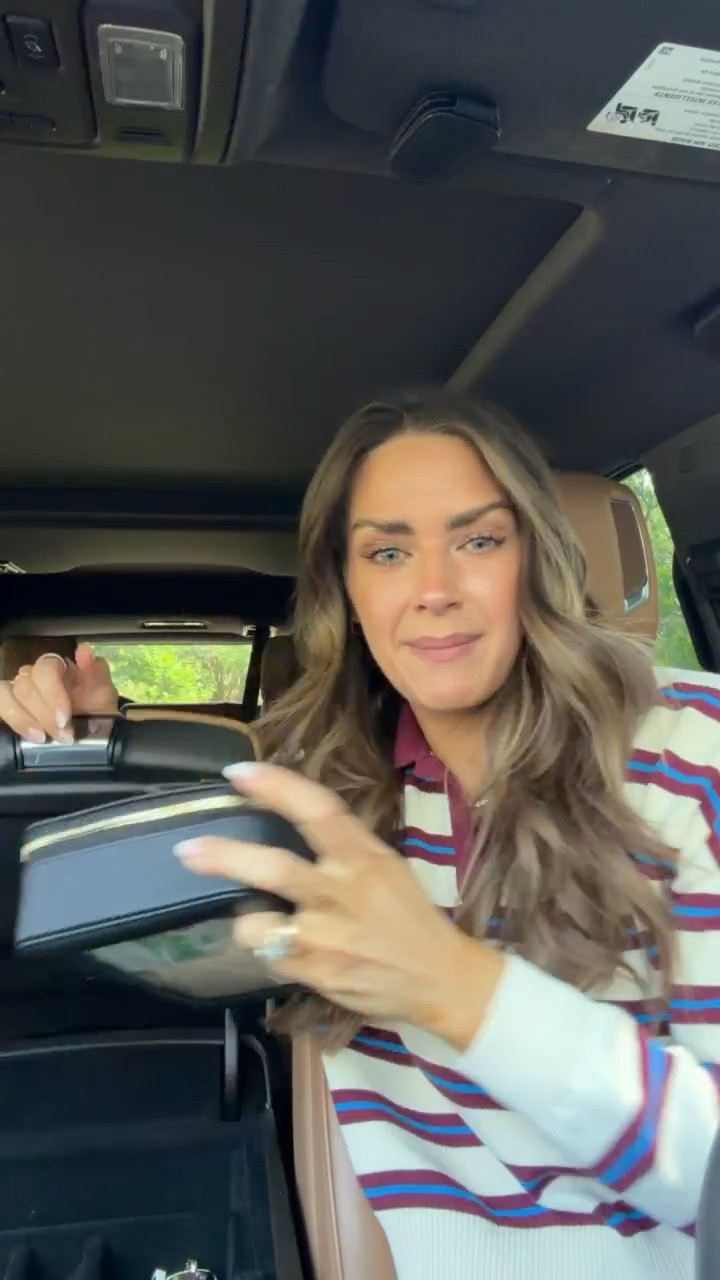 WHAT'S IN MY CAR ✨
code: ALOPROFILE for Ka'Chava 
code: ALOPROFILE for Tarte

#LTKmomlife