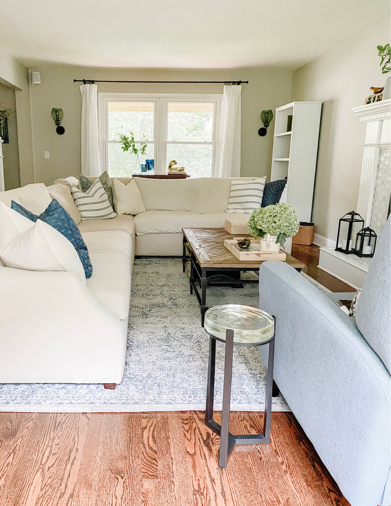 Living room decor

#LTKSeasonal #LTKhome #LTKstyletip