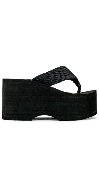 Wavin Sandal in Black | Revolve Clothing (Global)