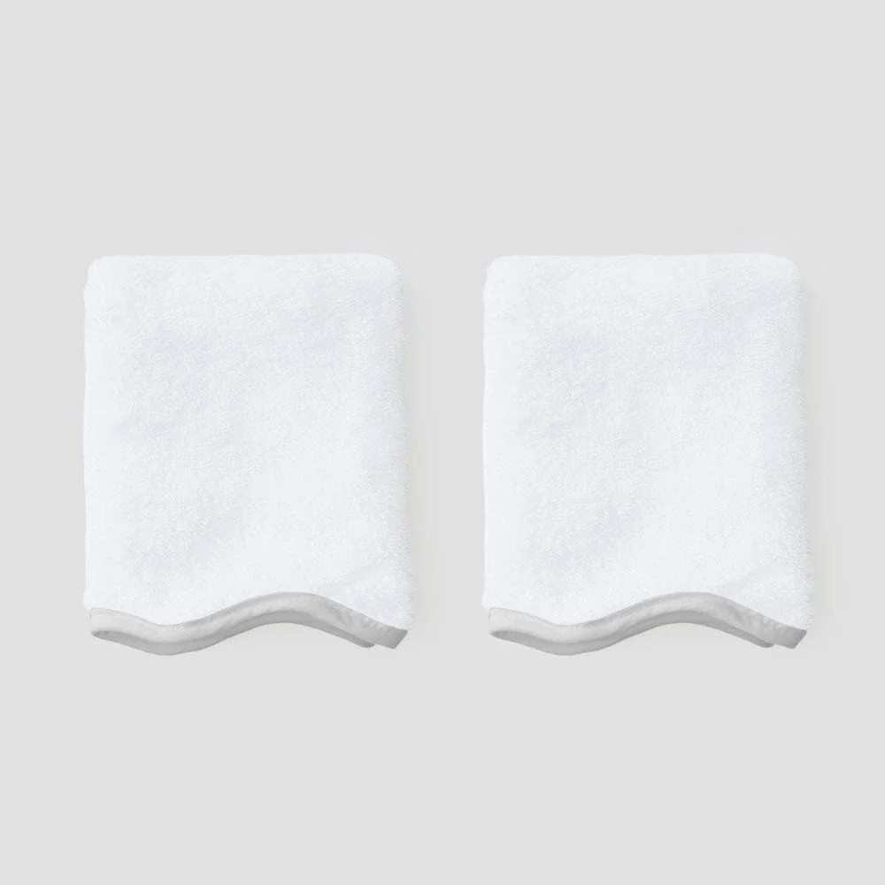 Monogrammed Scallop Luxury Washcloths | Weezie | Weezie Towels
