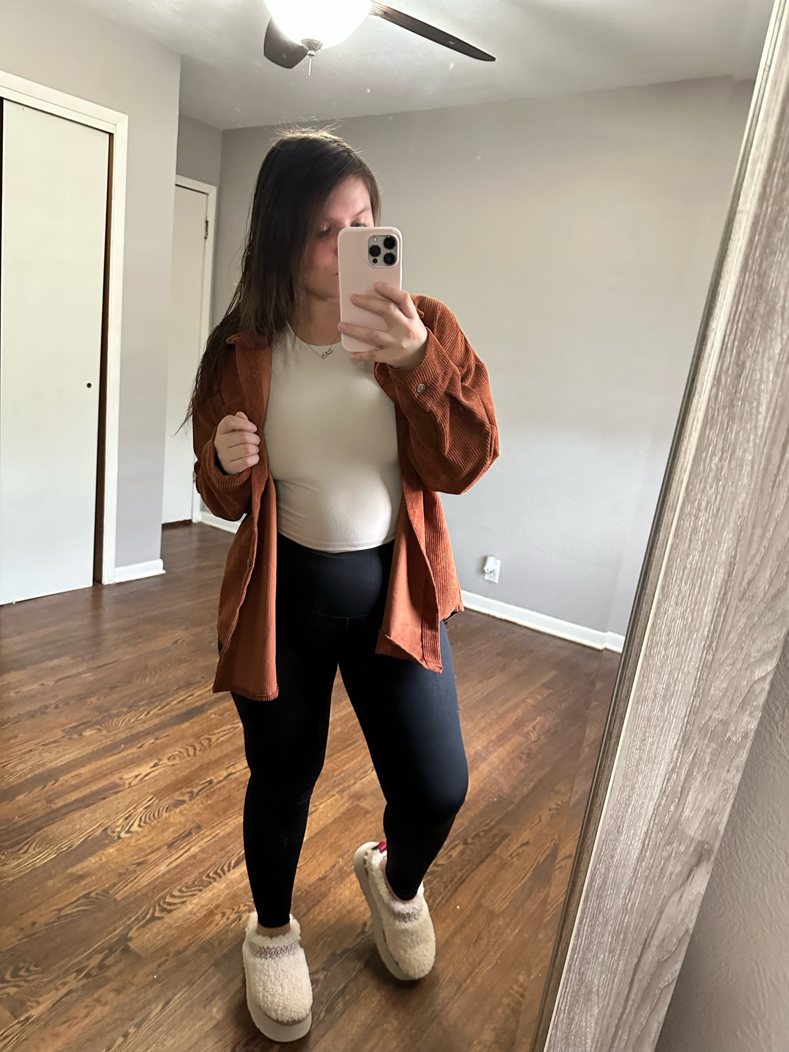 School pick up outfit fall edition 

#LTKstyletip #LTKshoecrush #LTKSeasonal