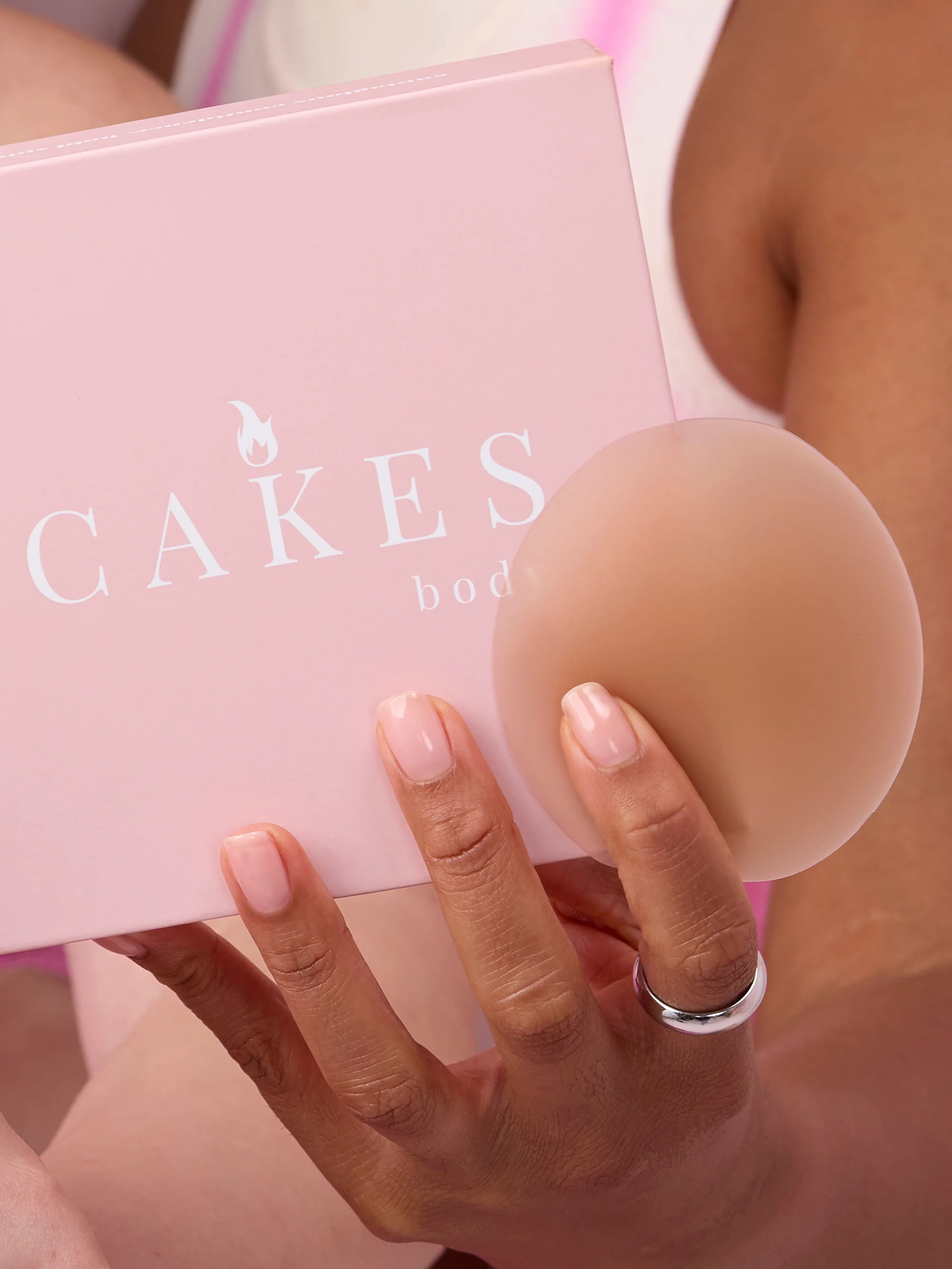 Grippy CAKES™ circles | Non-Adhesive Nipple Covers | CAKES Body