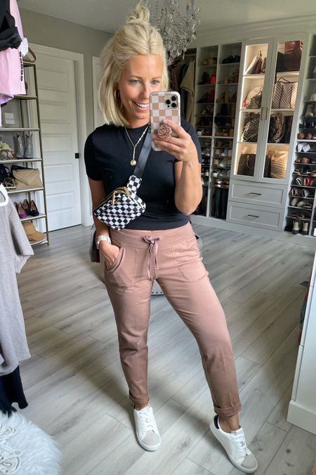 This tee is not your average tee! It’s a jersey material that reminds me of a Skims-like material! Seamless, stretchy, and soooo comfy!!!
Tee medium
Pants small petite
Shoes TTS 

#LTKstyletip #LTKover40 #LTKfindsunder50