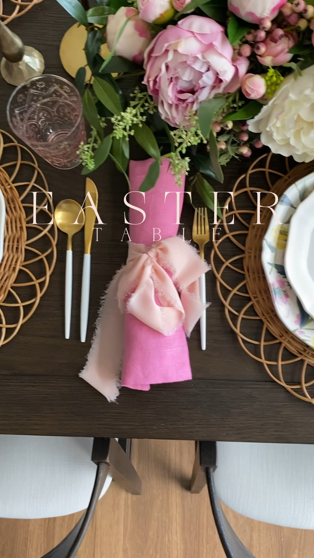 Create a beautiful garden setting Easter table!🌿

Easter decor, tables cape, table decor, home decor, spring decor, Easter, bunny decor, napkins, gold flatware, pink ribbon
