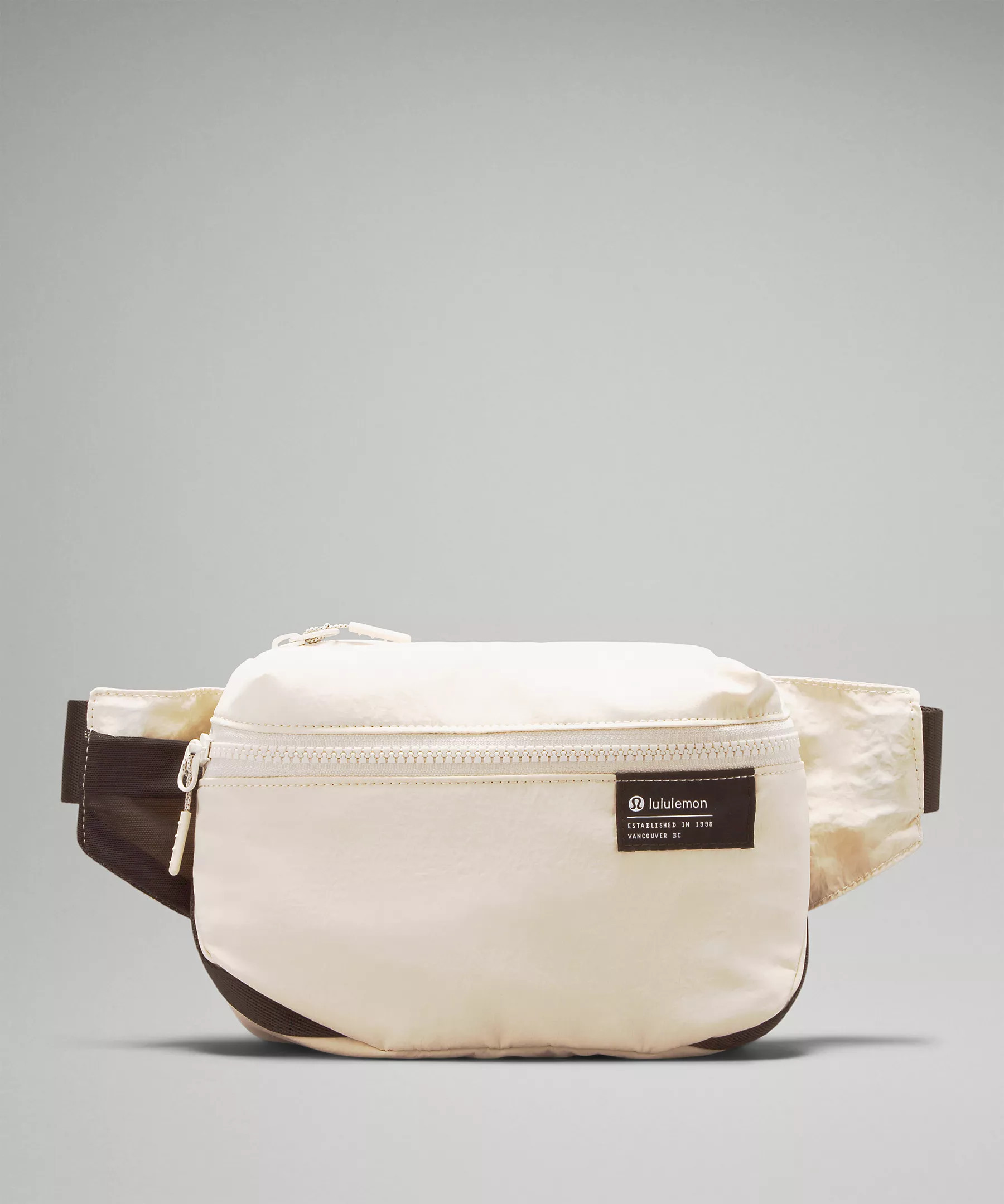 Clean Lines Belt Bag 2L | Unisex Bags,Purses,Wallets | lululemon | Lululemon (US)
