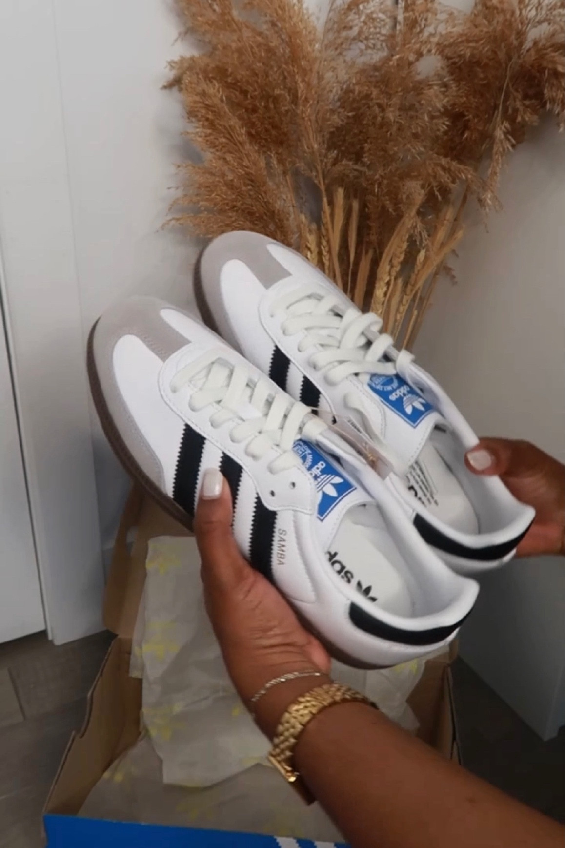 Adidas Sambas in white 
Adidas trainers
Adidas original 
New trainers



#LTKshoecrush #LTKstyletip #LTKSeasonal