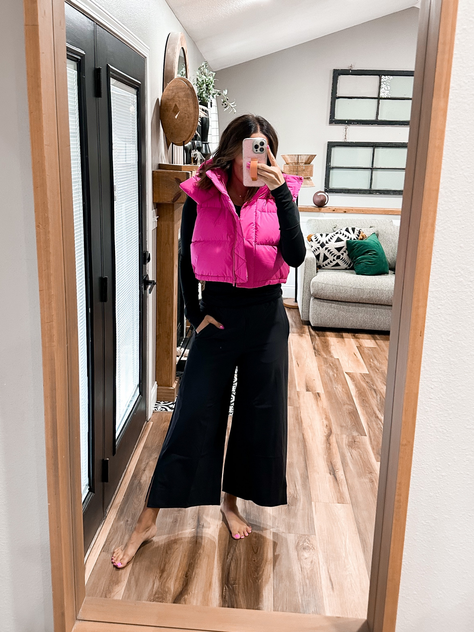 Long sleeve-8
Cropped Vest-8
Pants-medium (ignore the legnth, I returned for the unaltered. These pants are actually full length)

#LTKstyletip #LTKFitness