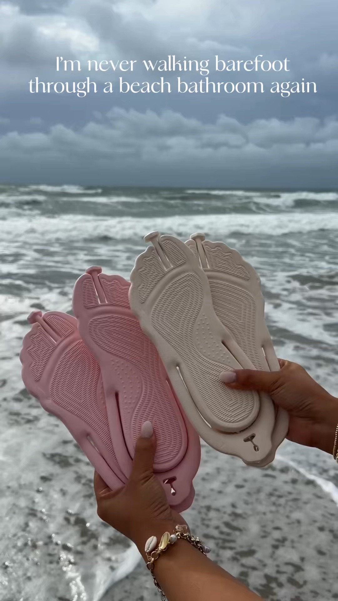 $7 travel beach hack 💁🏻‍♀️ comment SANDALS PLESE and i’ll send you the details! 

I’m never walking barefoot through a beach bathroom again 😭🏖️ these fold completely flat, take up zero space, and live in my beach bag all summer.

#travelhacks #amazonfinds #packwithme #travelessentials #hotelmusthaves
