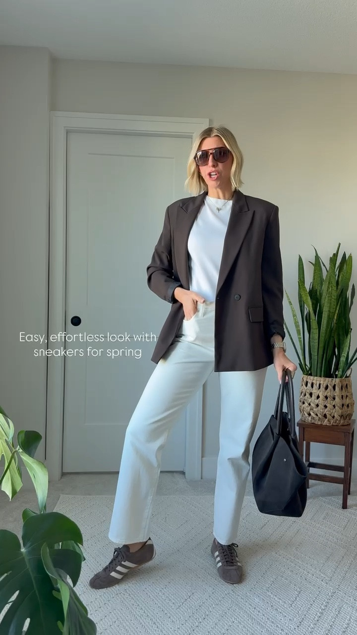 Effortless look for spring with sneakers!

#LTKmomlife #LTKOver40 #LTKootd