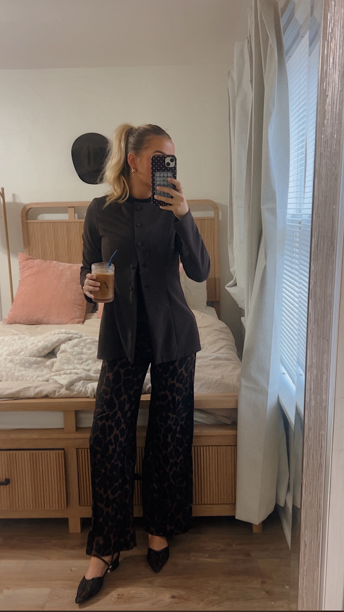 H&M office attire!! Not the exact top but an adorable alternative I will be purchasing! 