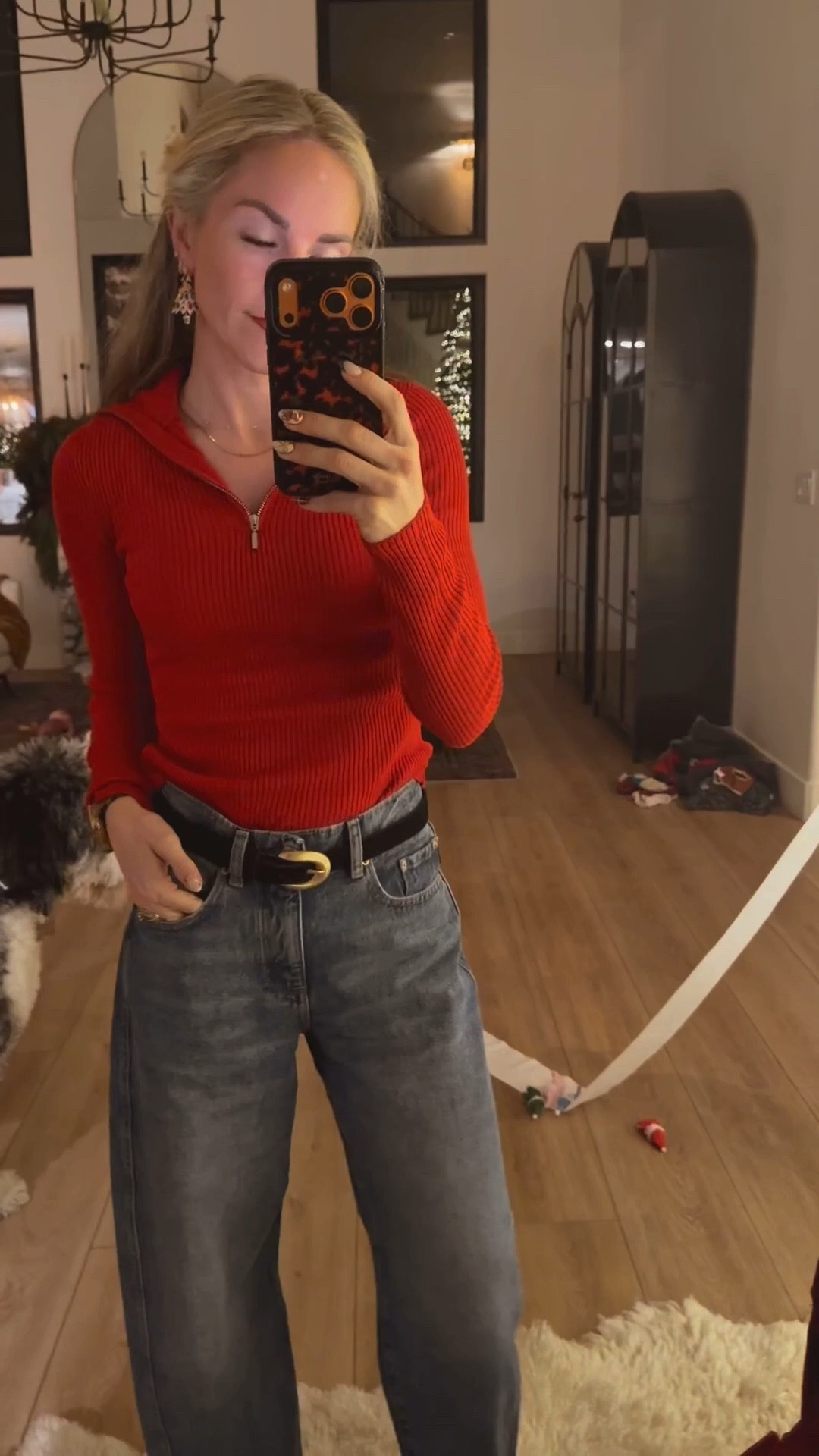 Wearing a size xs in top! Holiday vibes. 5’2 

#LTKHoliday #LTKdayinmylife #LTKPetite