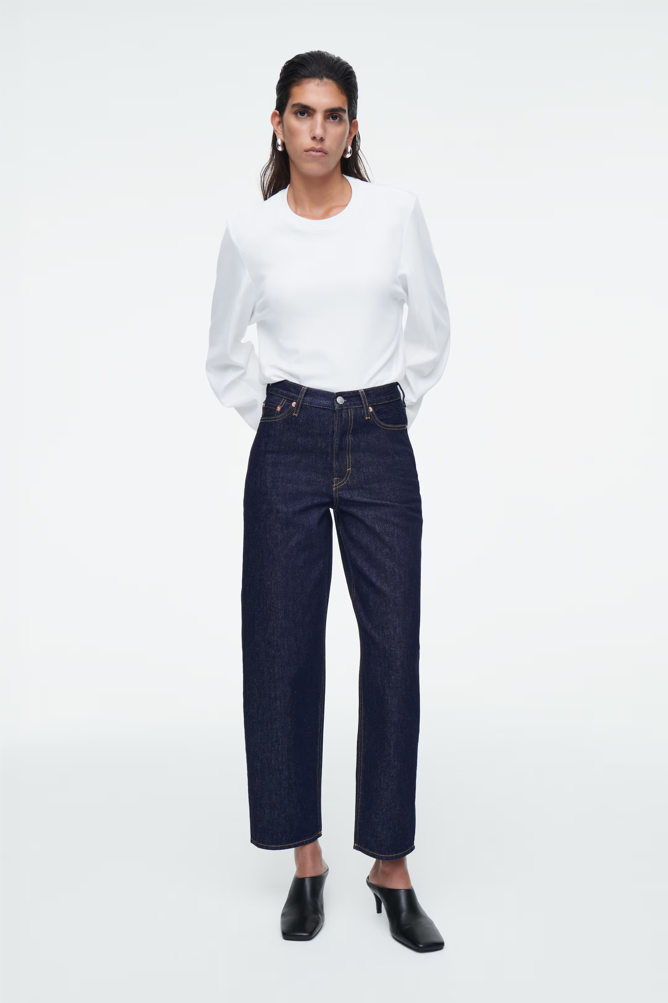ARCH TAPERED JEANS - INDIGO - Ladies | H&M GB | H&M (UK, MY, IN, SG, PH, TW, HK)
