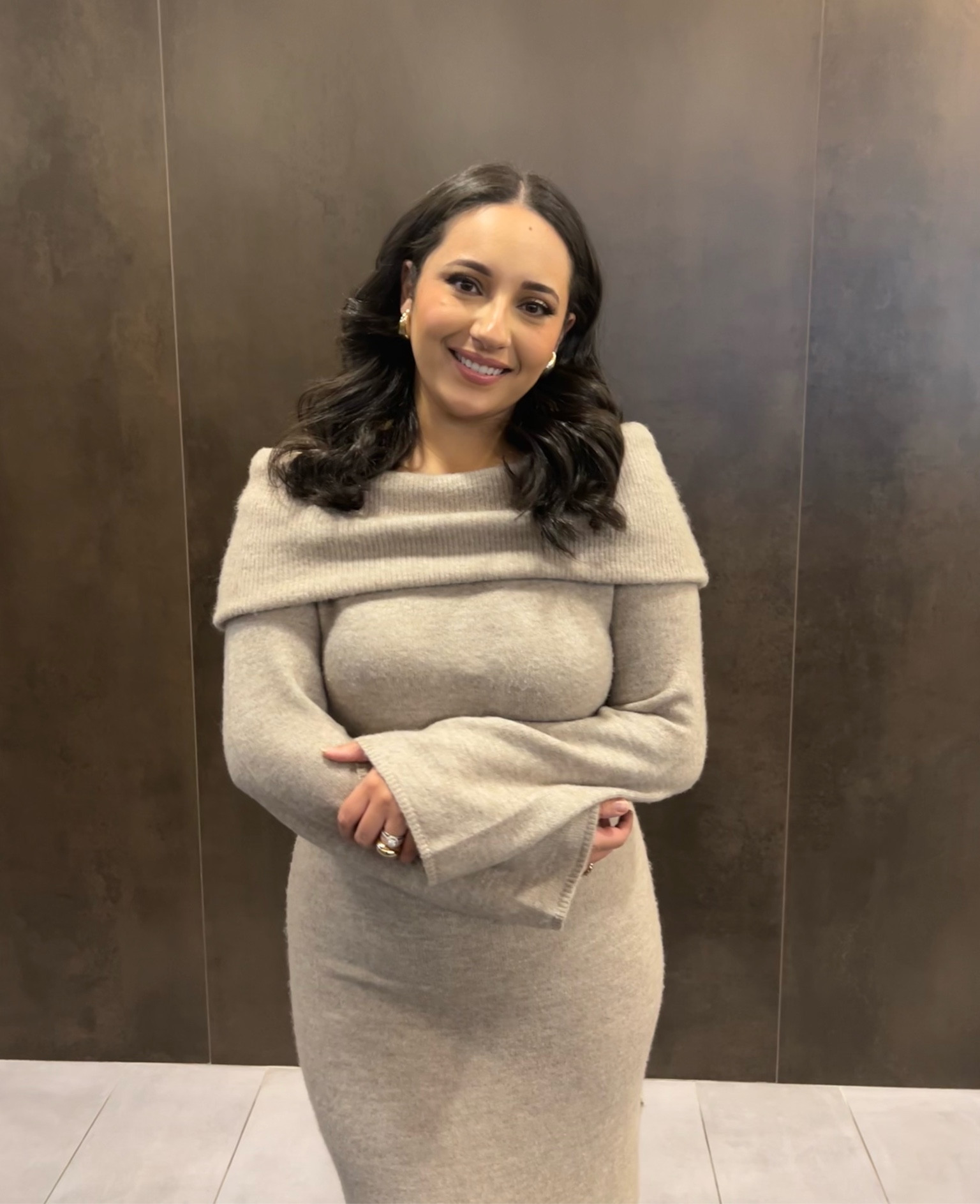 Off shoulder knit midi dress 

#LTKHoliday #LTKfindsunder100 #LTKmidsize