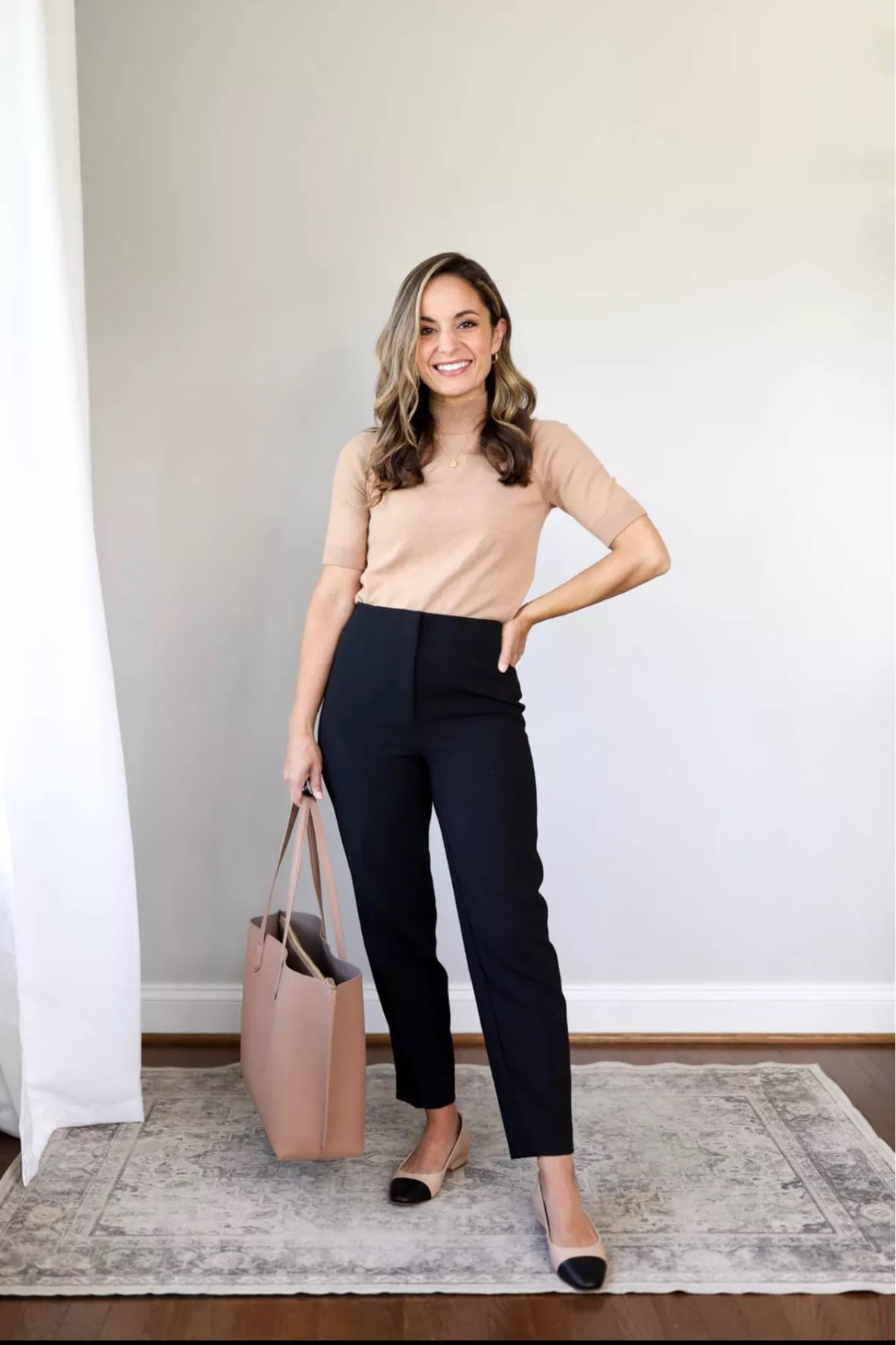 Petite-friendly Work Outfits with Flat Shoes