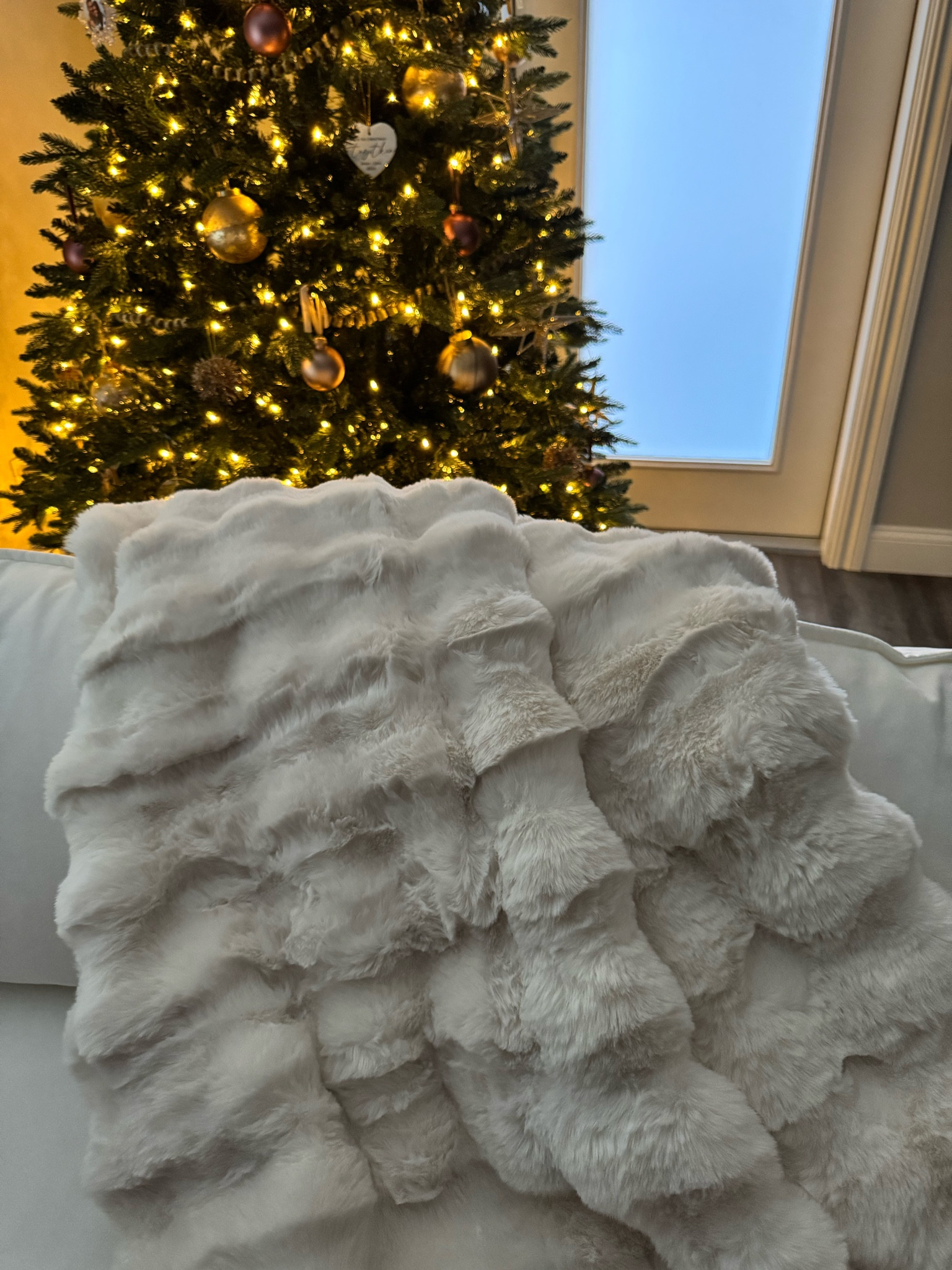 Bubble cuddle blanket, cozy earth blanket

#LTKSaleAlert #LTKGiftGuide #LTKSeasonal