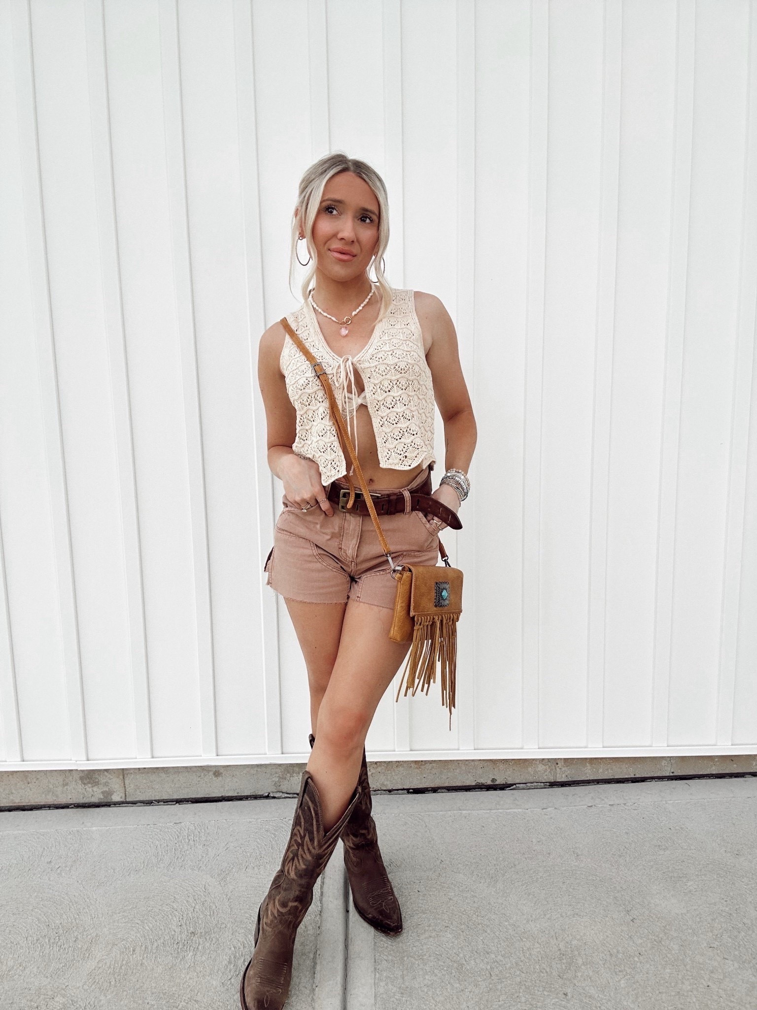 Little cargo shorts moment ft my cutie tie knit top from vici! “Kerstynsave30” for 30% off 😘

Follow my LTK @kerstynnicolelemons on the @shop.LTK app to view this post and get my exclusive app-only content!

#liketkit #LTKStyleTip #LTKFindsUnder50 #LTKFindsUnder100
@shop.ltk
https://liketk.it/5df4h

#LTKBump #LTKU #LTKSummerEdit