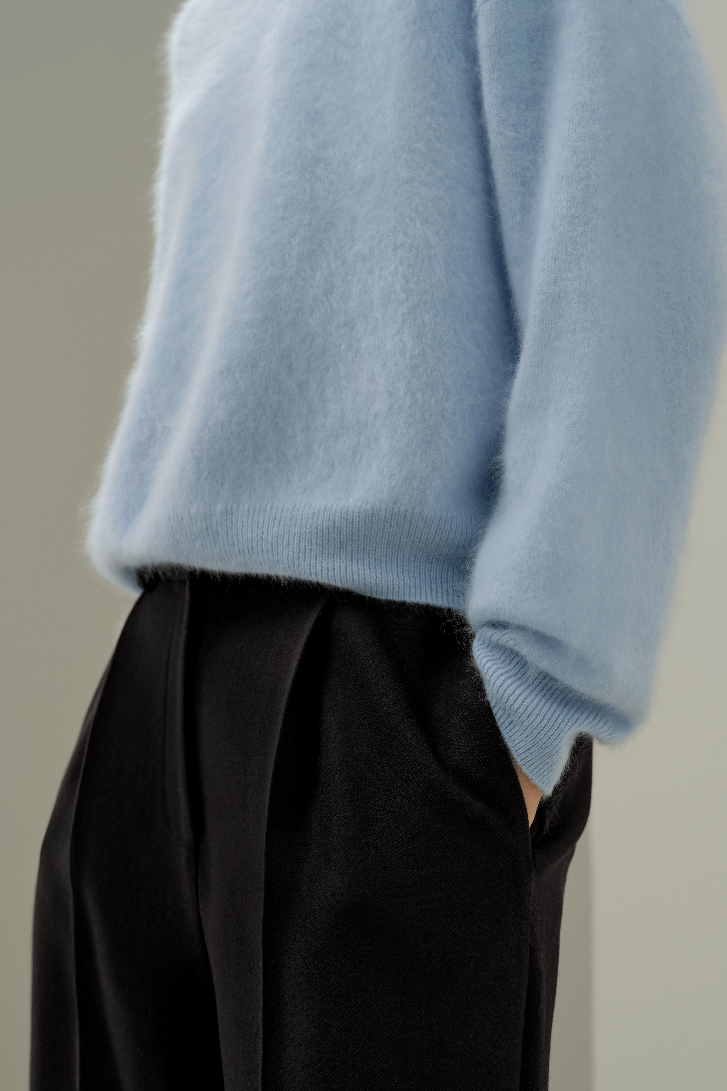 Relaxed Drop-Shoulder Cashmere Sweater | LILYSILK