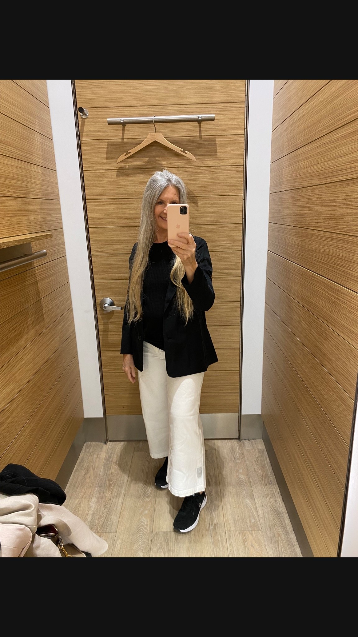 Gap black blazer, great for dressing up or down. Always a classic!! 🖤✔️

#LTKWorkwear #LTKootd #LTKOver40