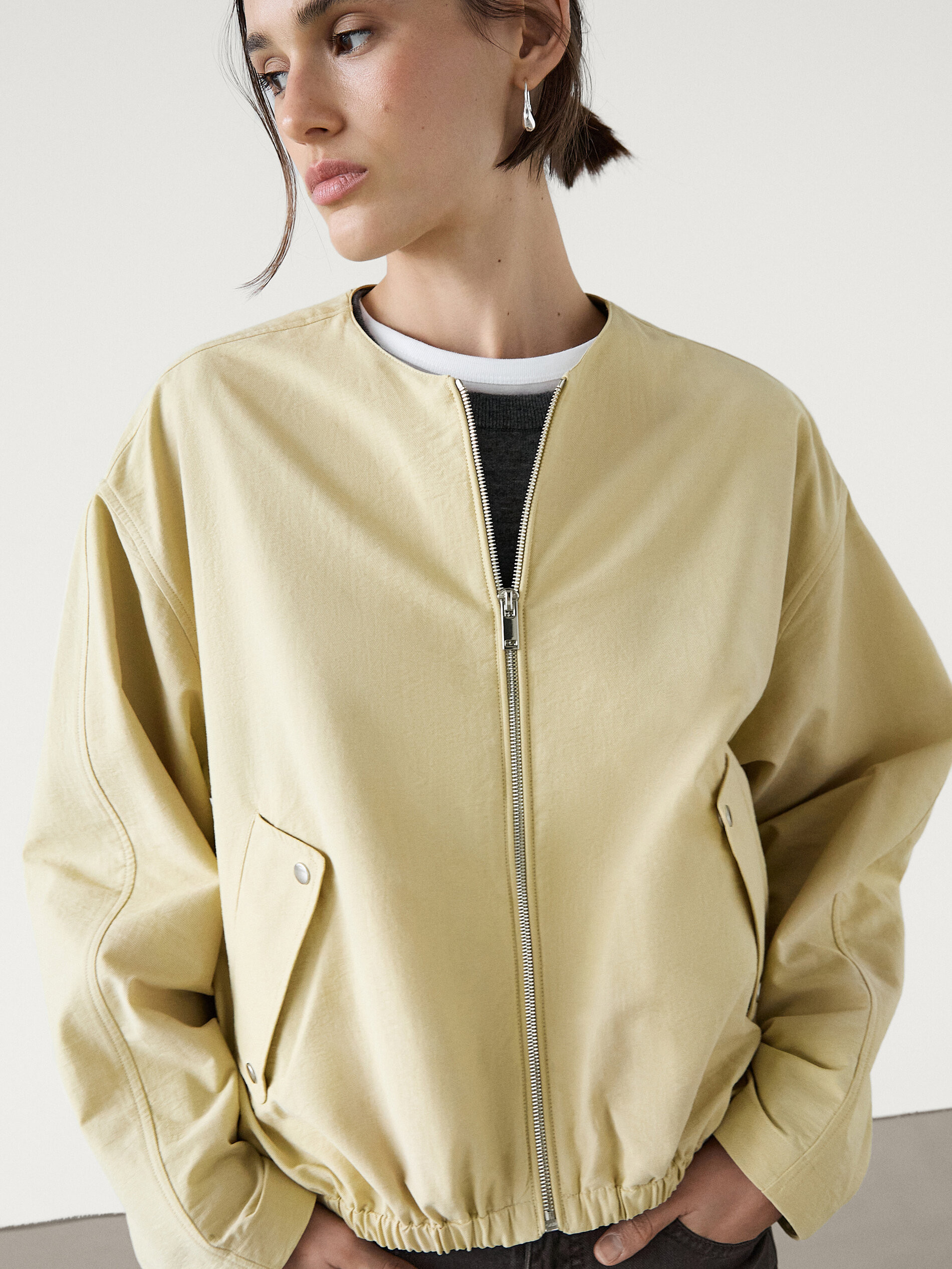 Cotton blend bomber jacket with snap-button pockets | Massimo Dutti US
