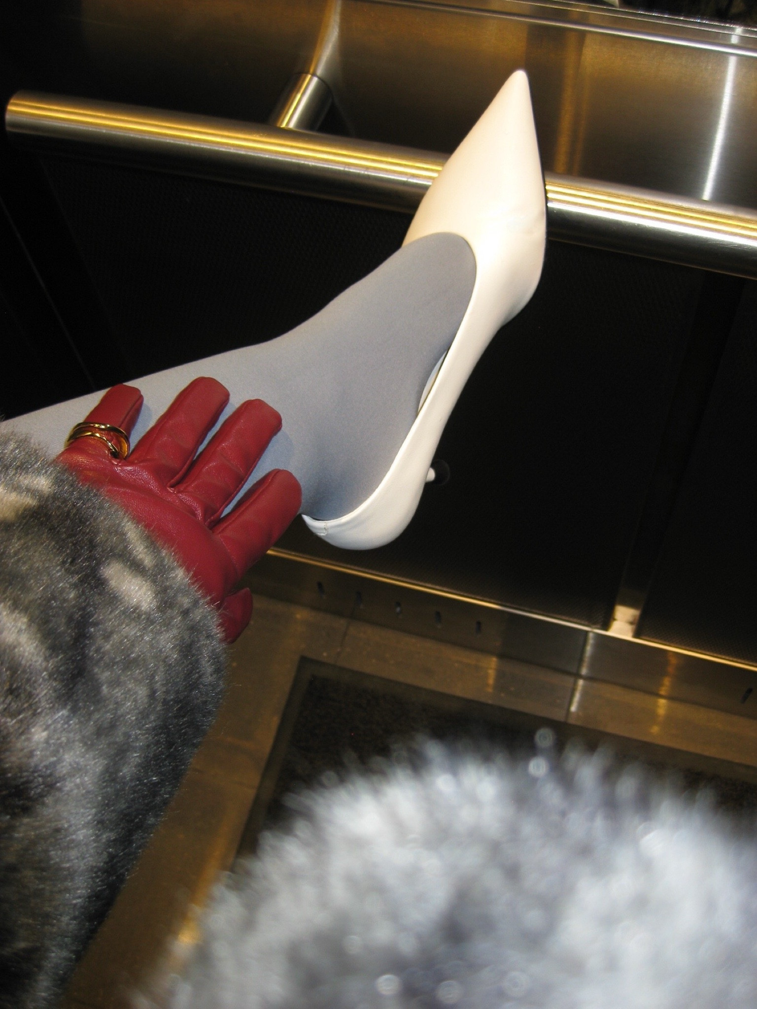 pop of colour 

#LTKwinter #LTKcanada