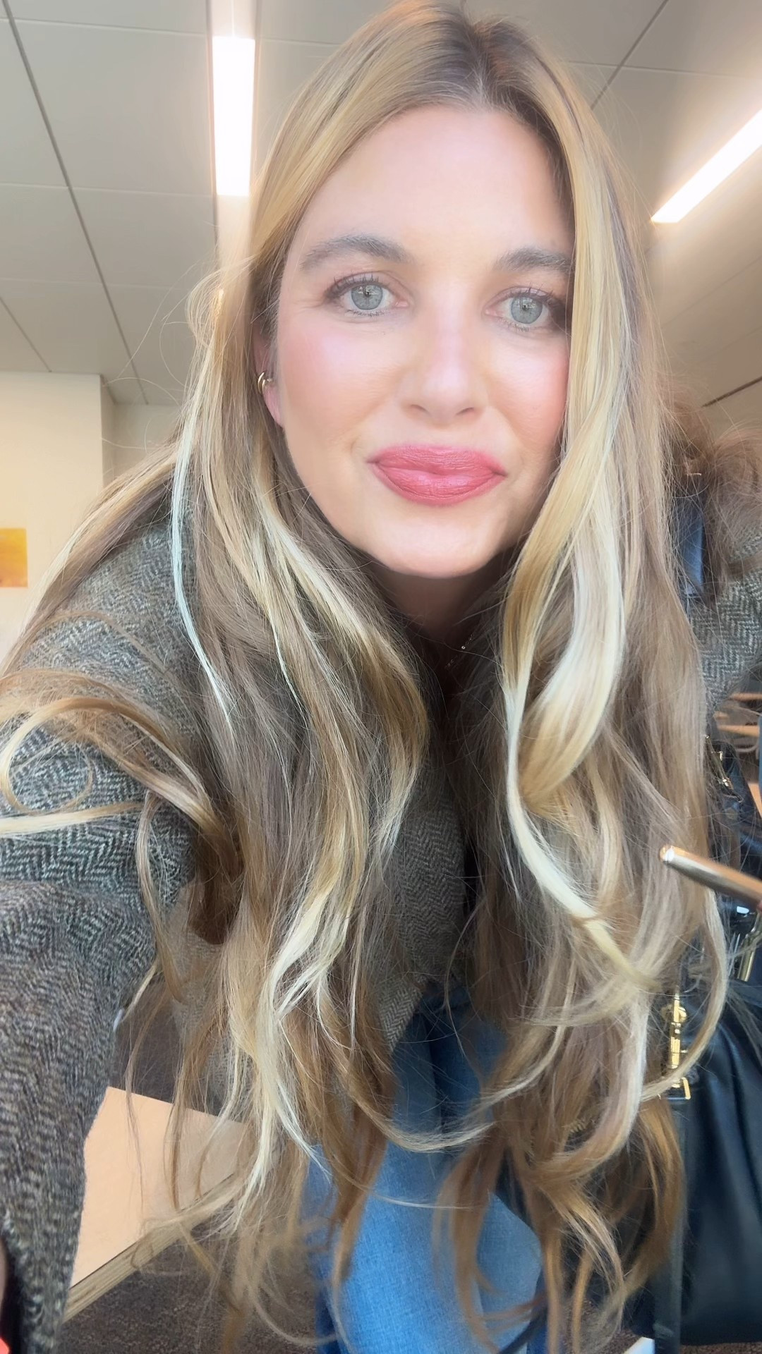 Blazer: medium 
Jeans: 27
Tank: super soft and with a shelf bra so you can skip a bra 
Hair: Sea Glass + T3 hot rollers 
Lip: sheer scarlet 💄 and rose beige lip liner 

#LTKBeauty #LTKWorkwear #LTKdayinmylife