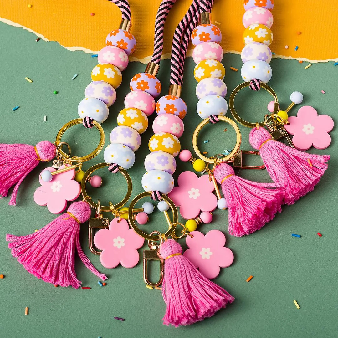 Daisy Lanyard: Floral Teacher ID Holder With Flower Charm and Pink Tassel - Etsy | Etsy (US)